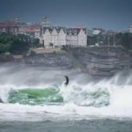 Apto-1 Golf Y Surf